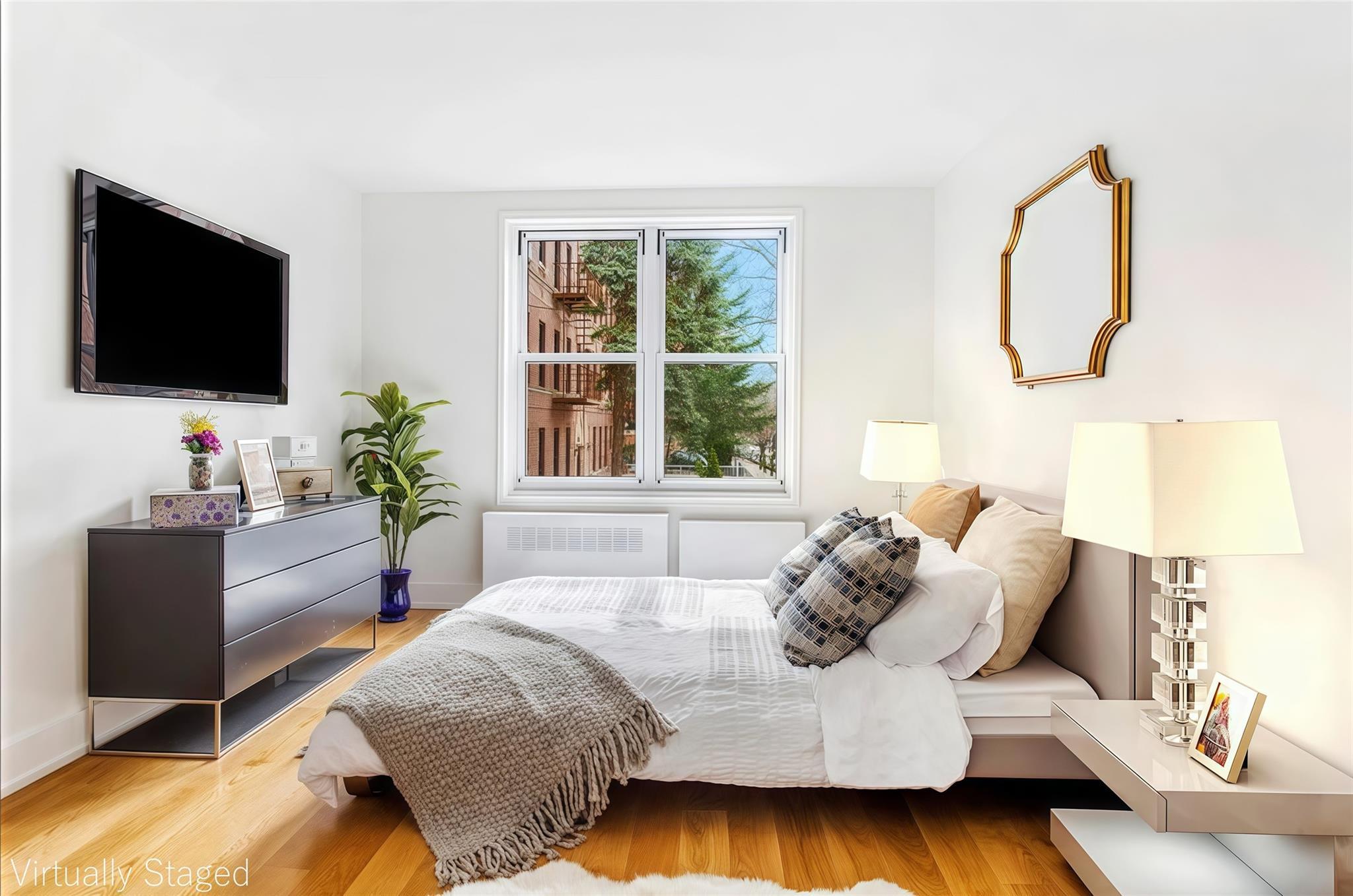 Condo Franklin  Queens, NY 11355, MLS-889841-17