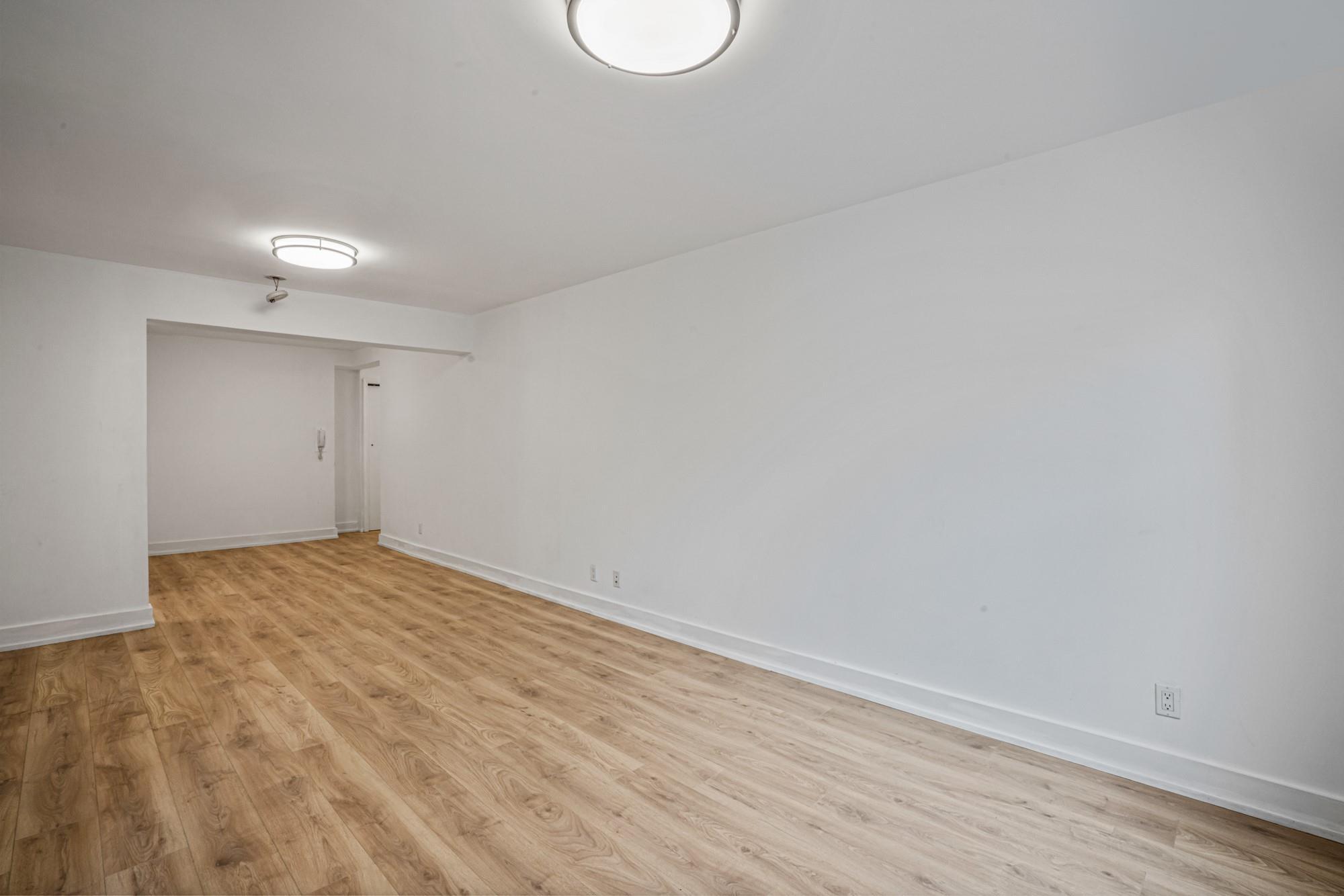 Condo Franklin  Queens, NY 11355, MLS-889841-8