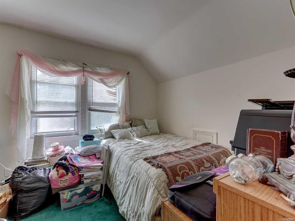 Single Family 5th  Suffolk County, NY 11731, MLS-889848-10