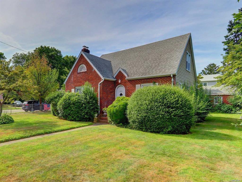 Single Family 5th  Suffolk County, NY 11731, MLS-889848-2