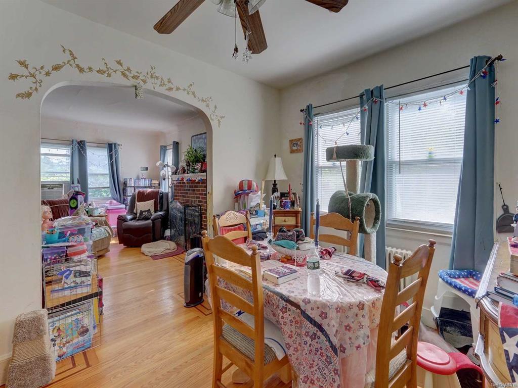 Single Family 5th  Suffolk County, NY 11731, MLS-889848-6