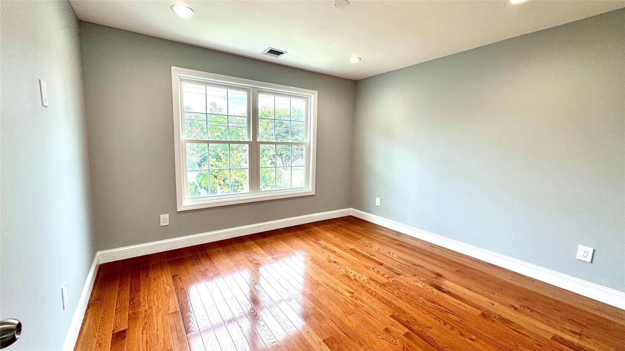 Single Family Winter  Nassau County, NY 11801, MLS-889859-12