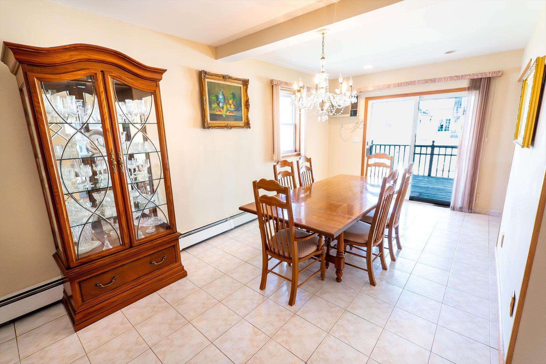 Single Family 3rd  Suffolk County, NY 11757, MLS-889930-12