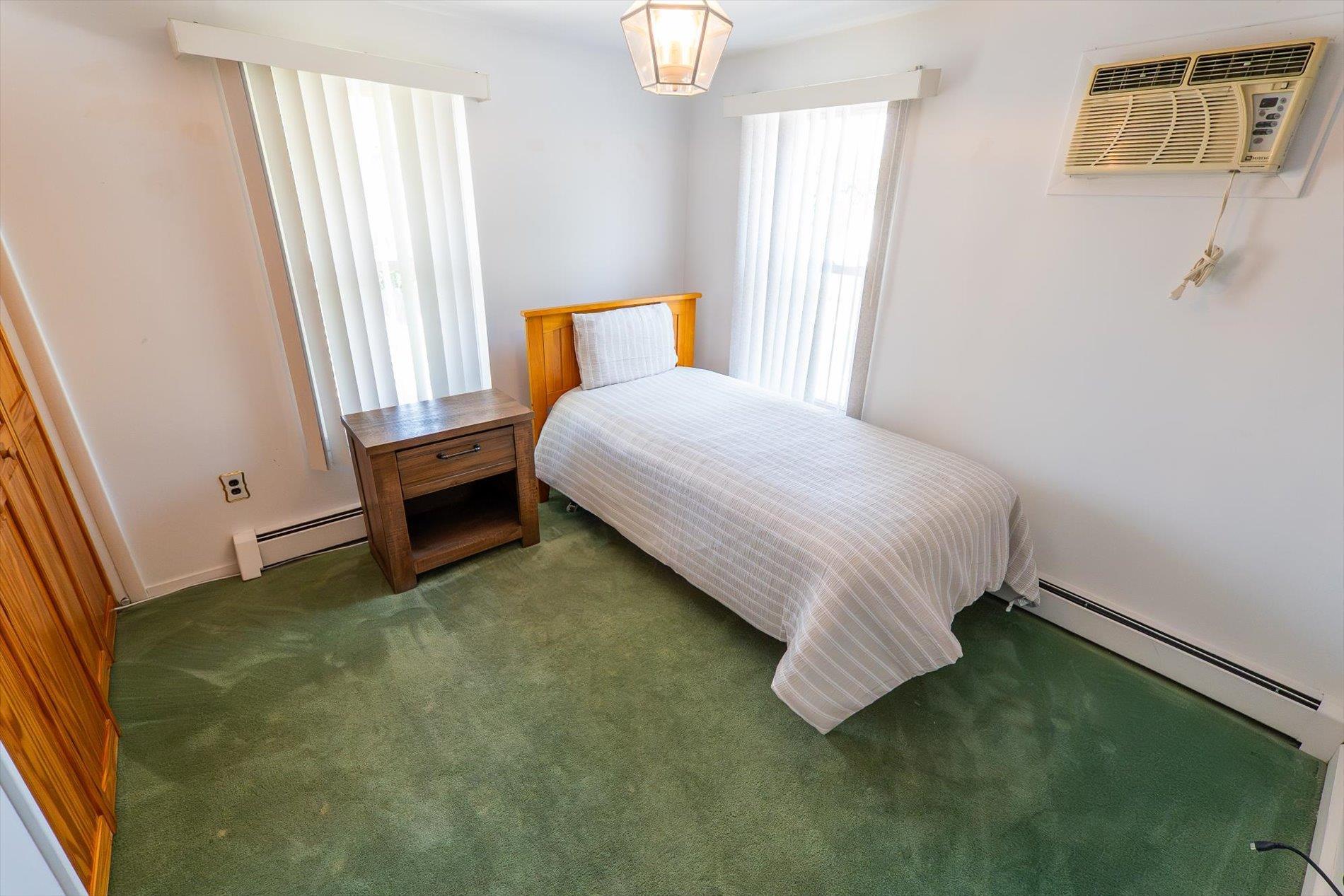 Single Family 3rd  Suffolk County, NY 11757, MLS-889930-16