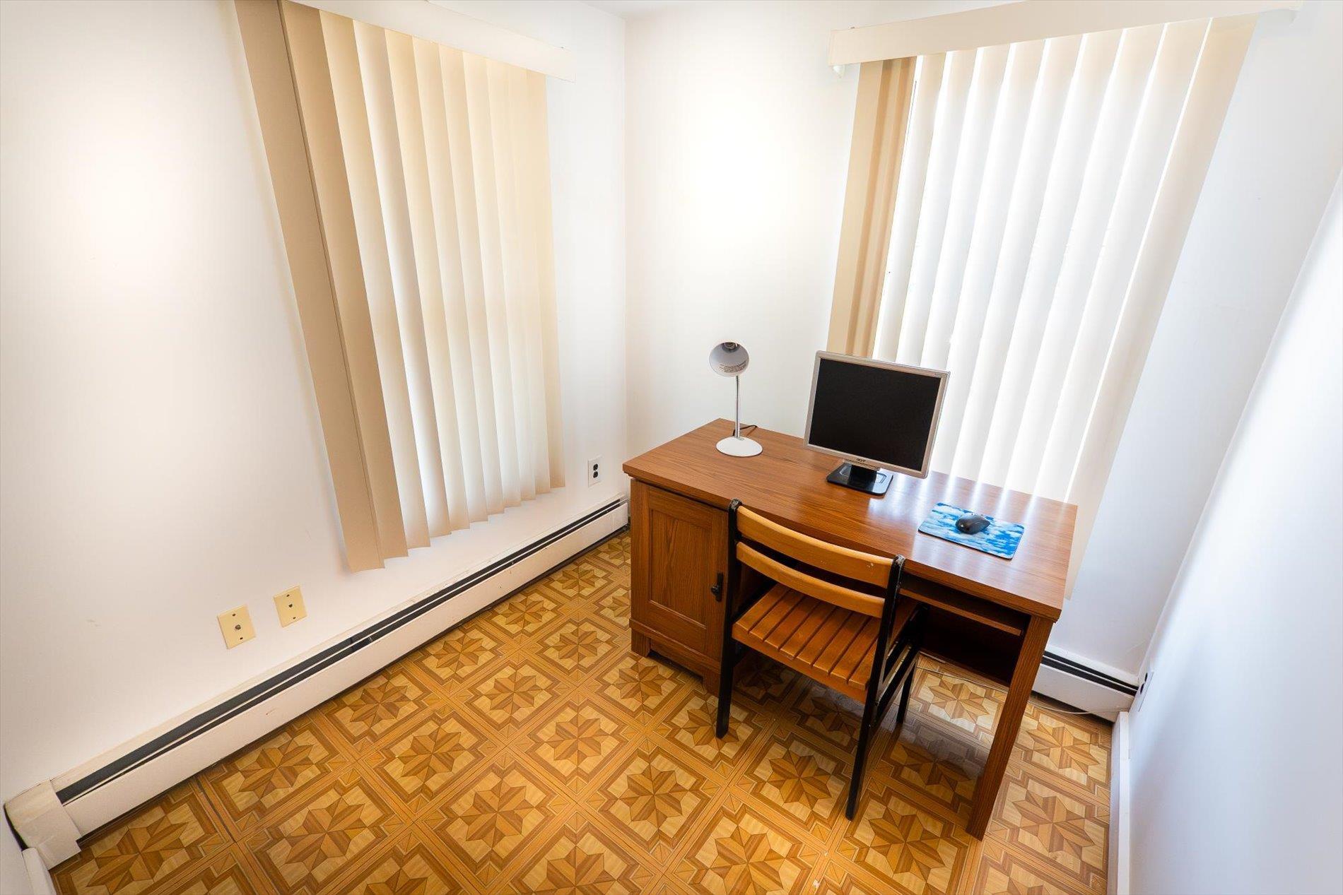 Single Family 3rd  Suffolk County, NY 11757, MLS-889930-17
