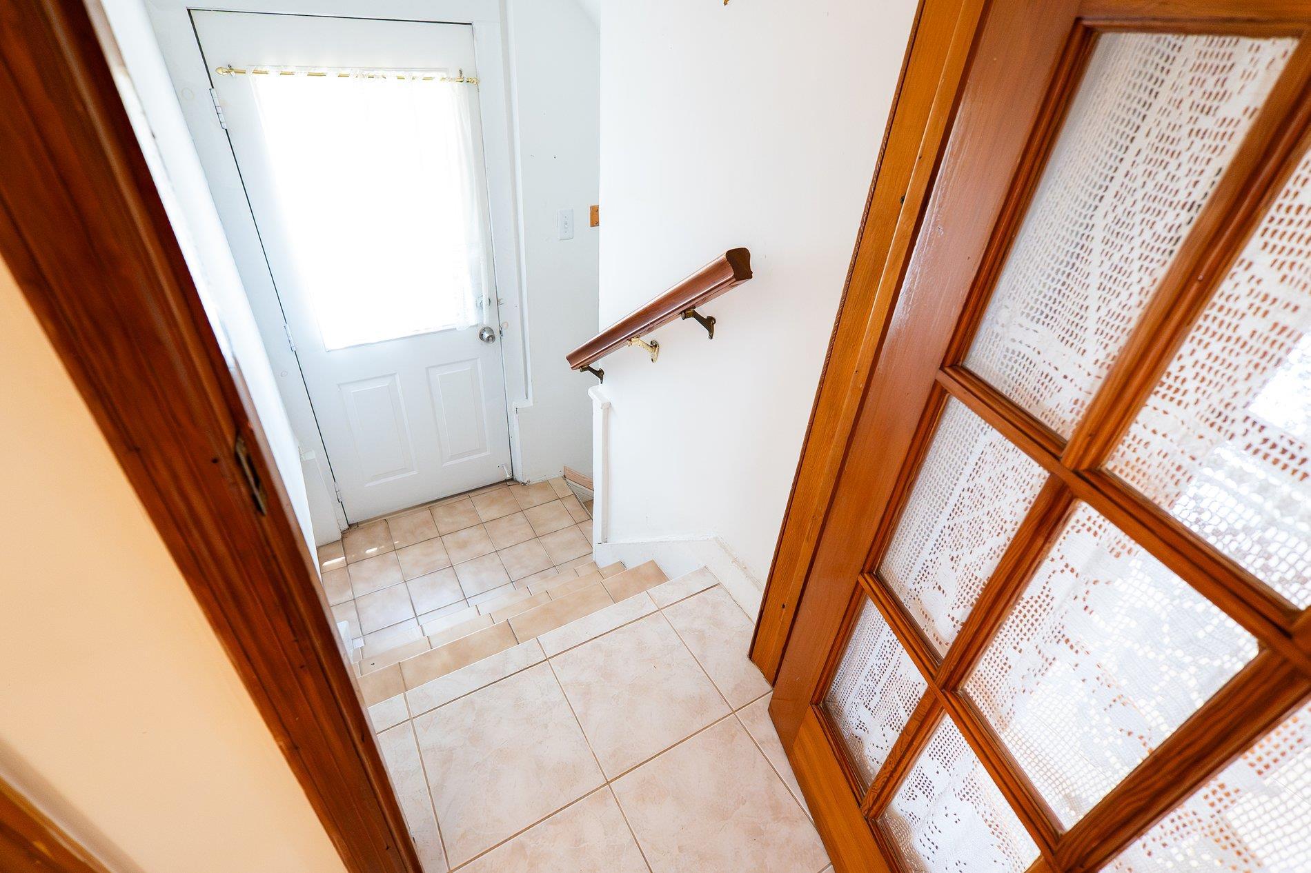 Single Family 3rd  Suffolk County, NY 11757, MLS-889930-24