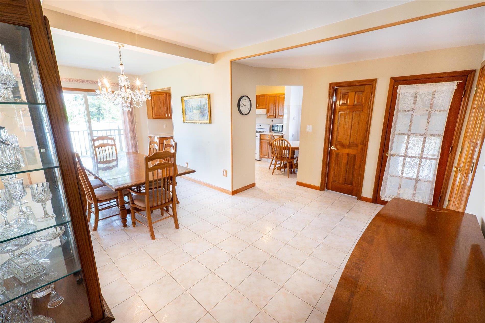 Single Family 3rd  Suffolk County, NY 11757, MLS-889930-9