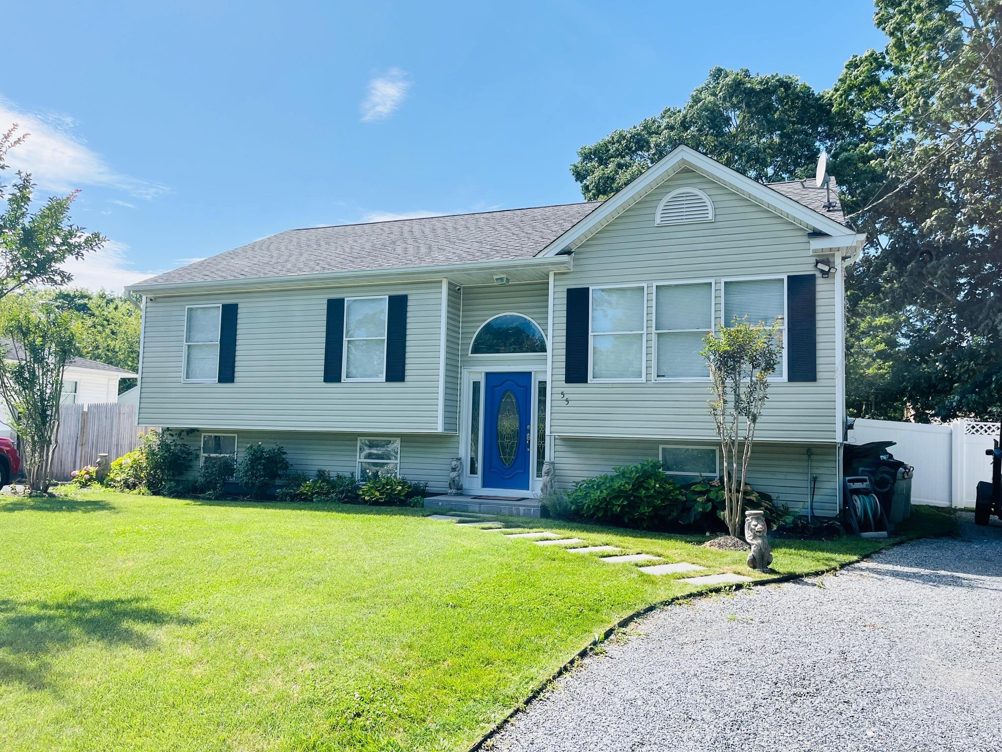 Single Family Pinewood  Suffolk County, NY 11967, MLS-889955-2