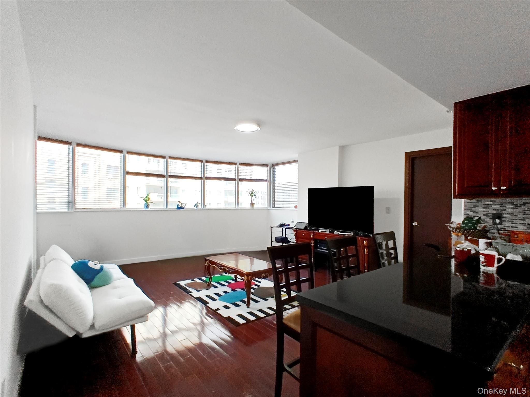 Condo Sanford  Queens, NY 11355, MLS-889982-3