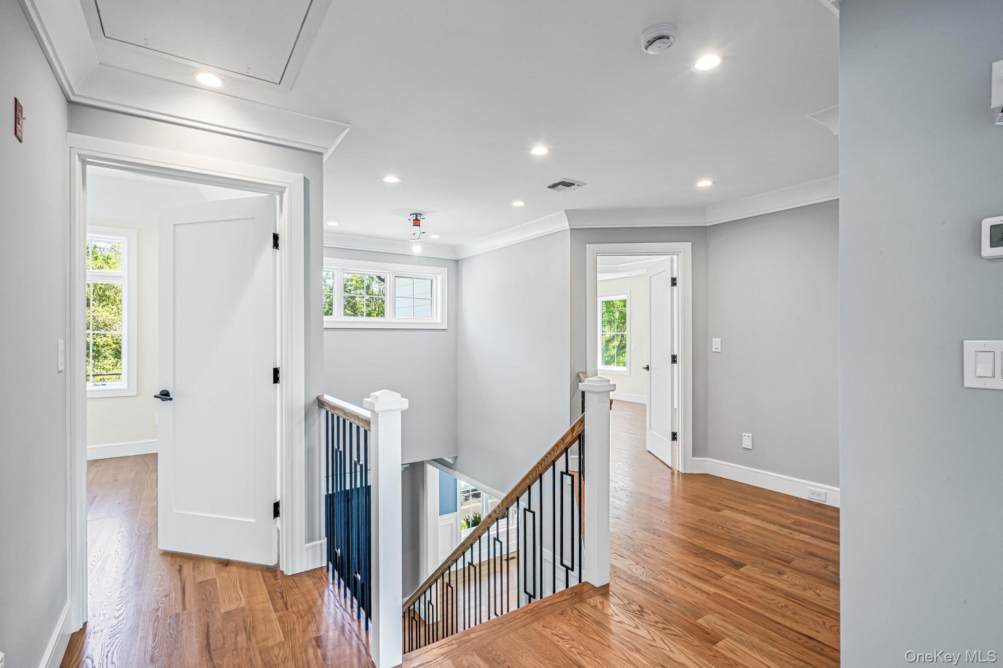 Single Family Maryland Nassau County, NY 11050, MLS-889992-11