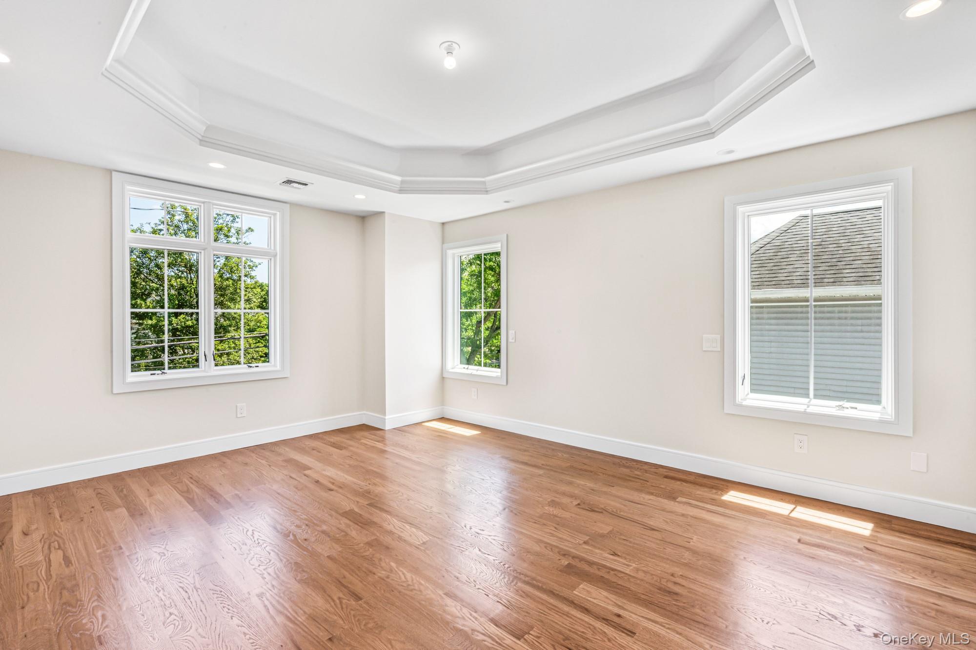 Single Family Maryland Nassau County, NY 11050, MLS-889992-18