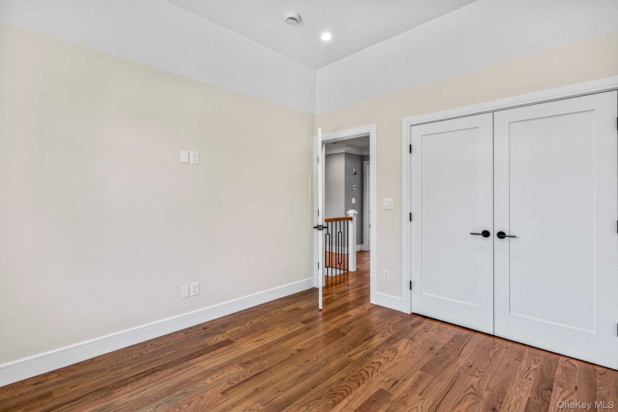 Single Family Maryland Nassau County, NY 11050, MLS-889992-19