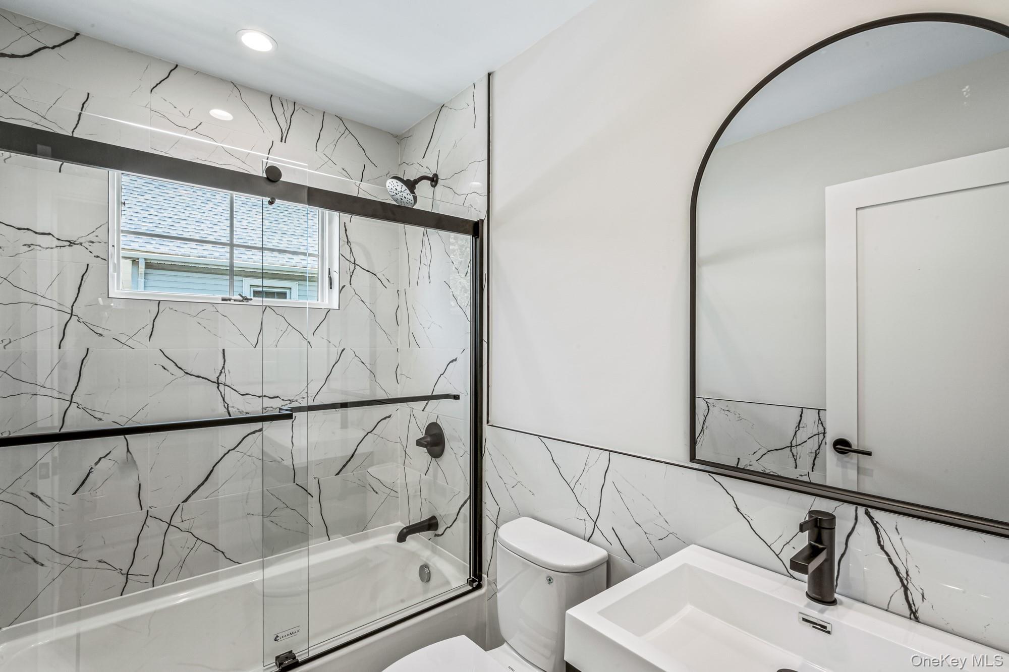 Single Family Maryland Nassau County, NY 11050, MLS-889992-23