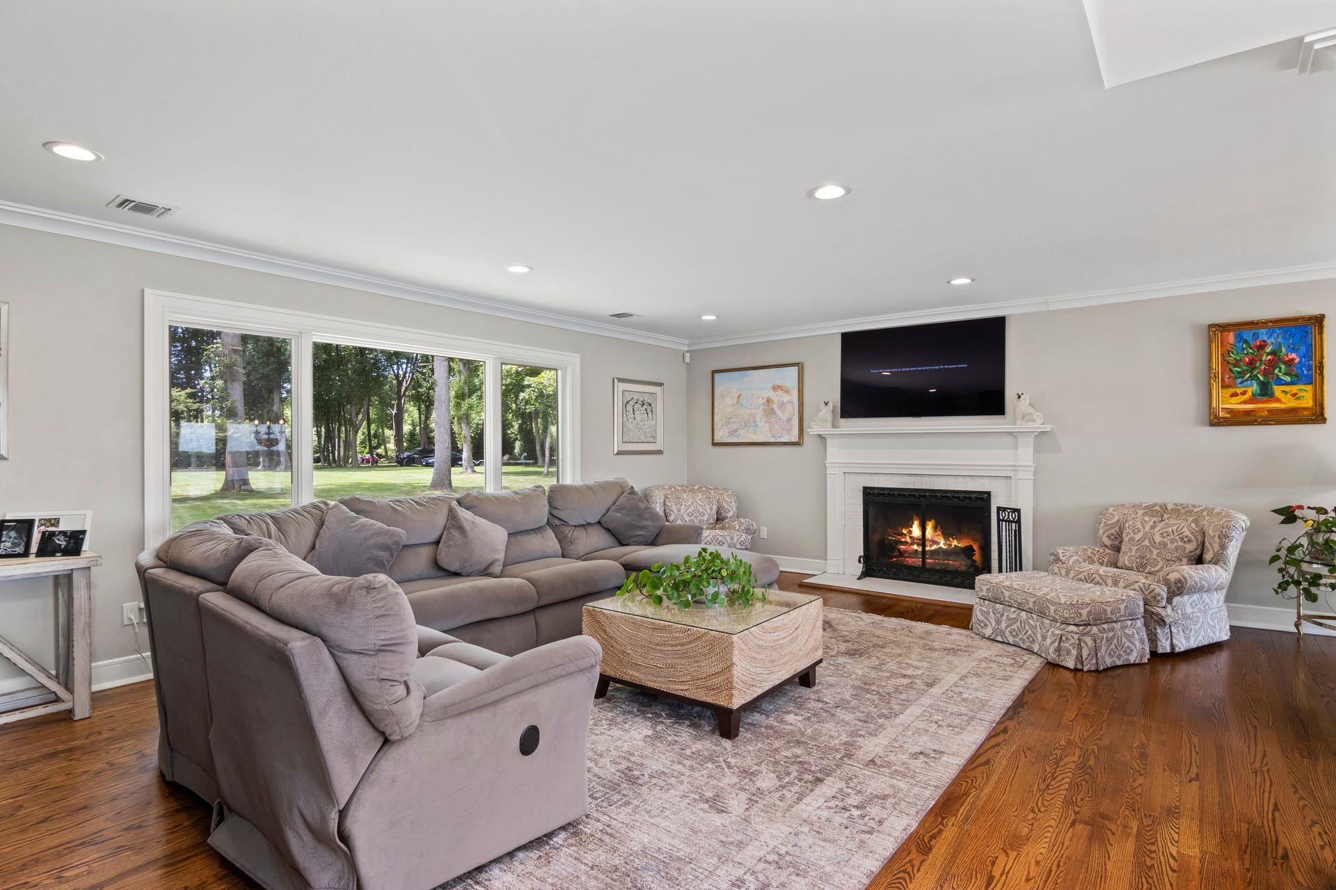 Single Family Dyke Suffolk County, NY 11733, MLS-889993-44