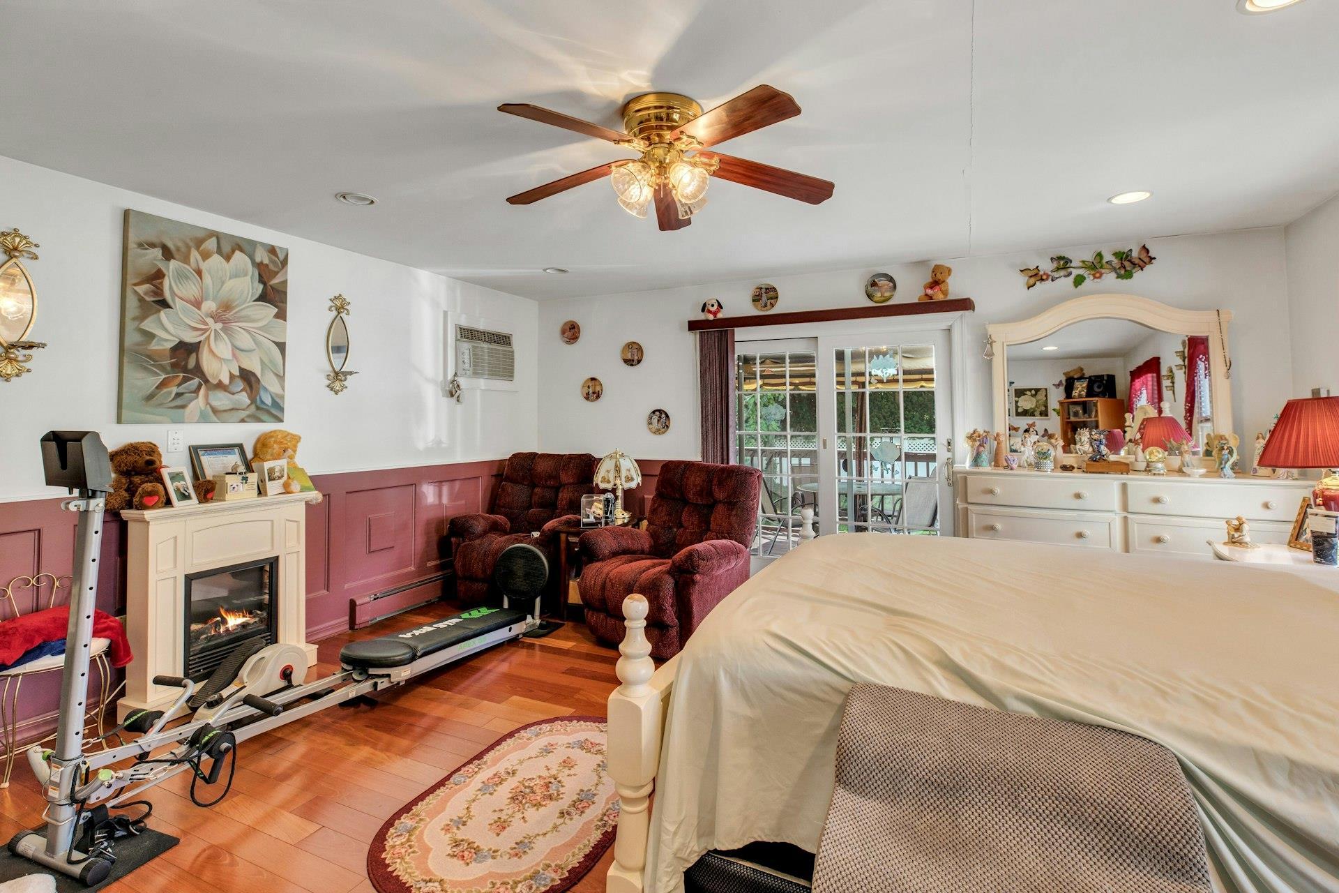 Single Family Commonwealth  Nassau County, NY 11566, MLS-890012-12