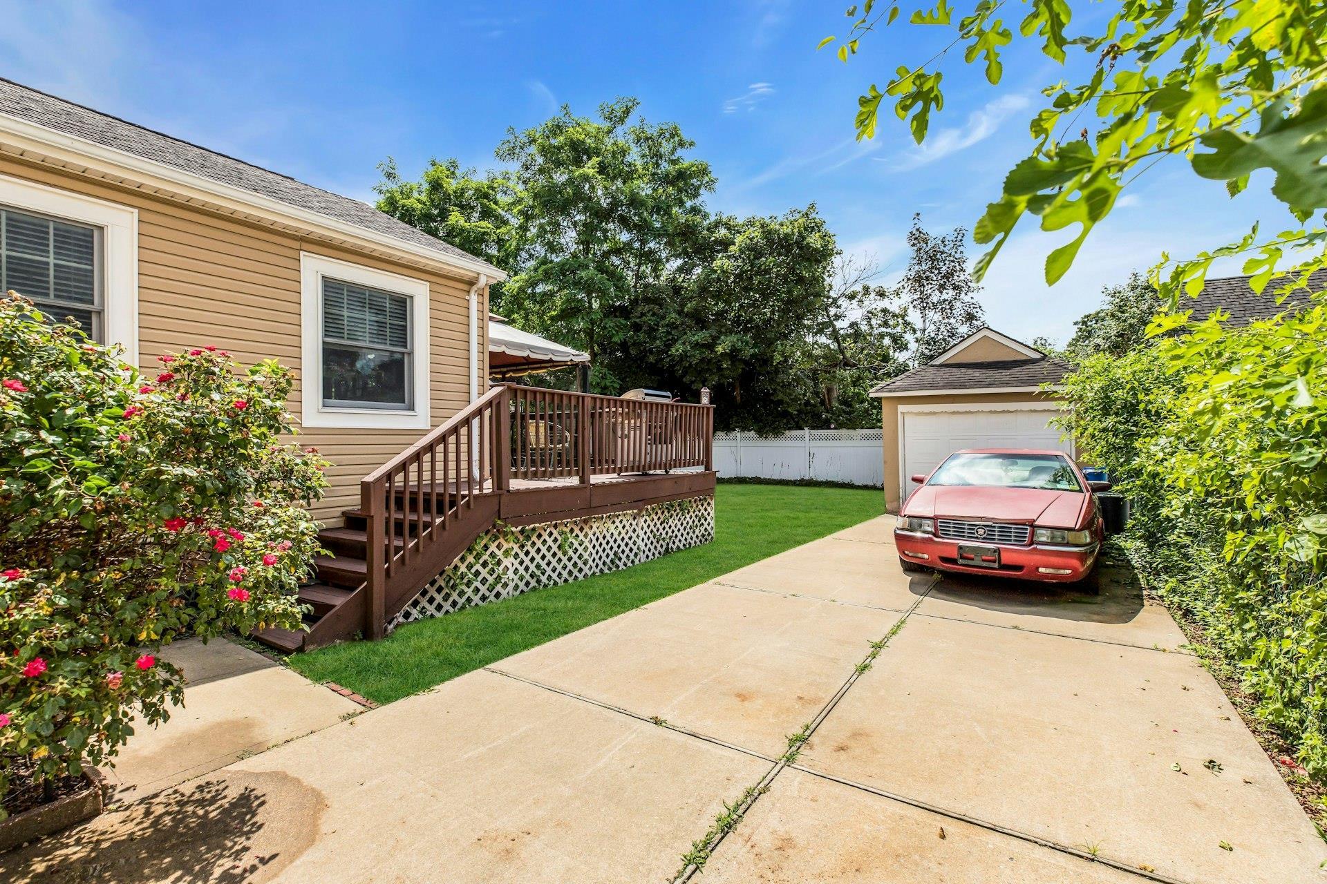 Single Family Commonwealth  Nassau County, NY 11566, MLS-890012-18