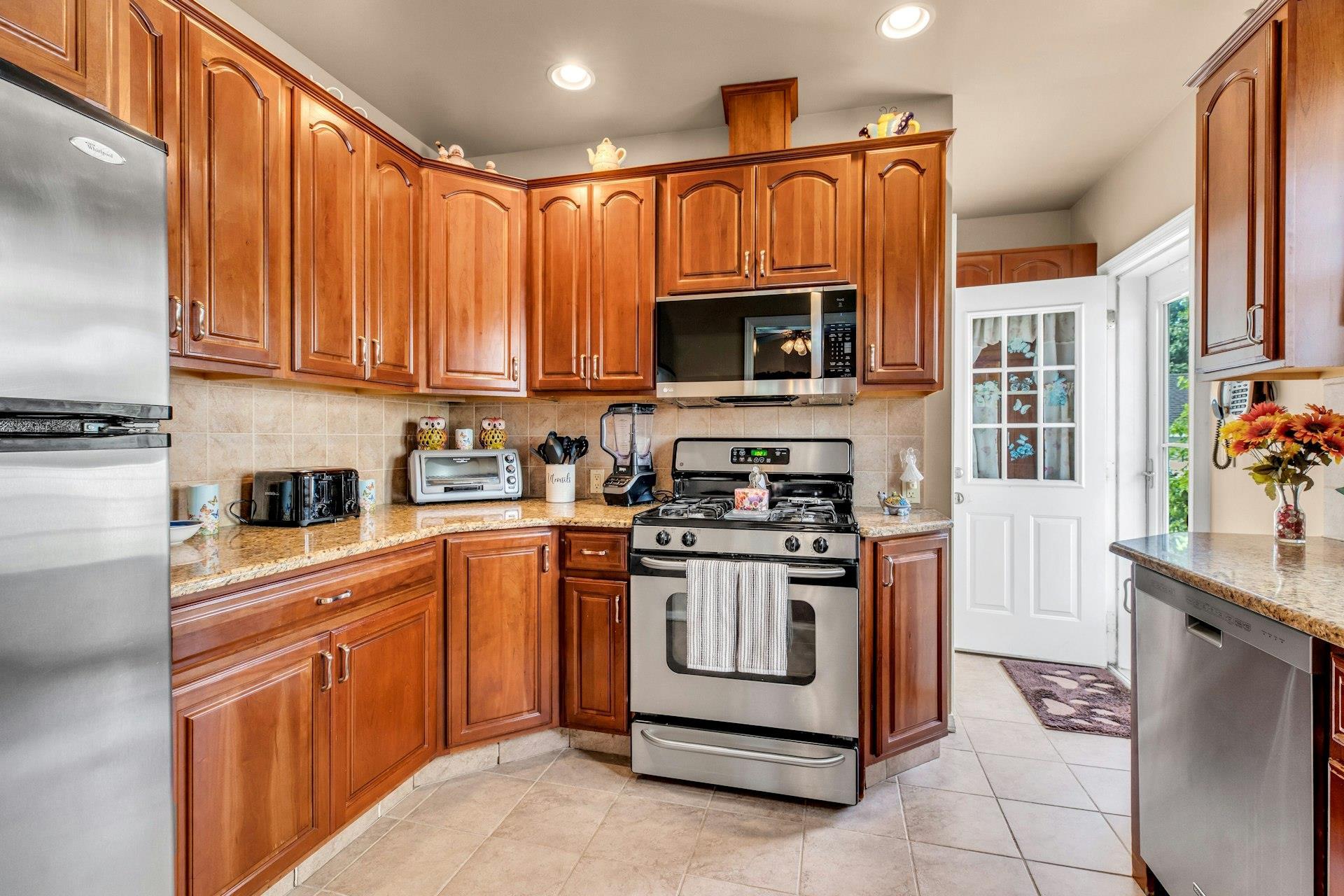 Single Family Commonwealth  Nassau County, NY 11566, MLS-890012-9