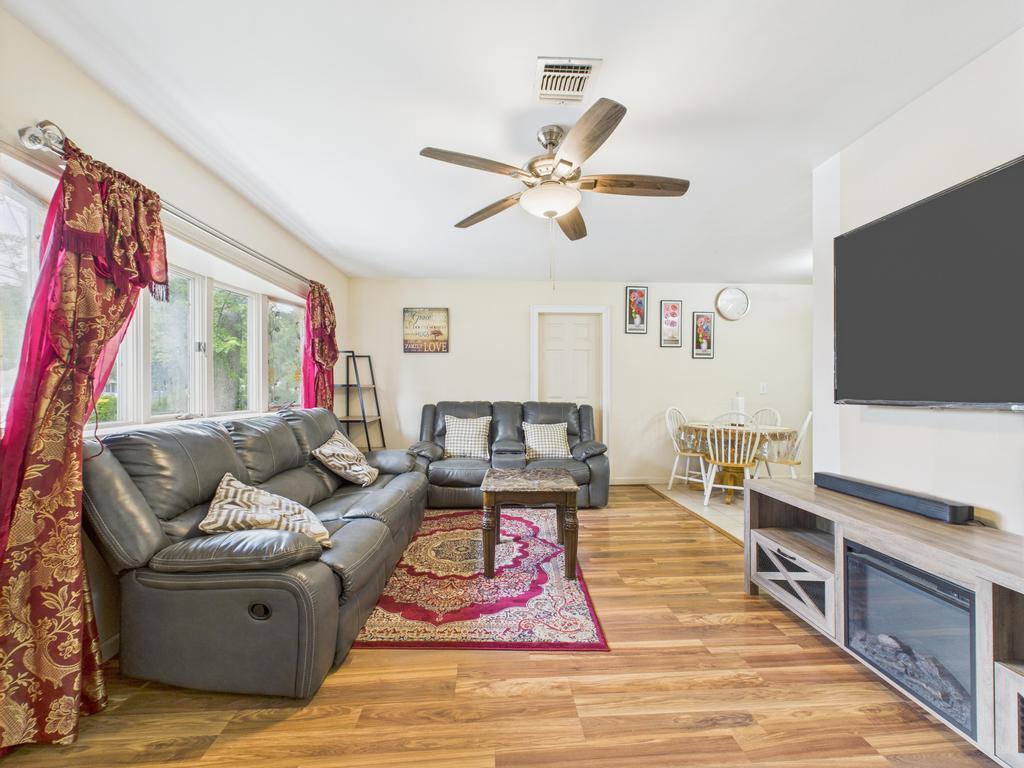 Single Family Suffolk Avenue  Suffolk County, NY 11717, MLS-890017-11