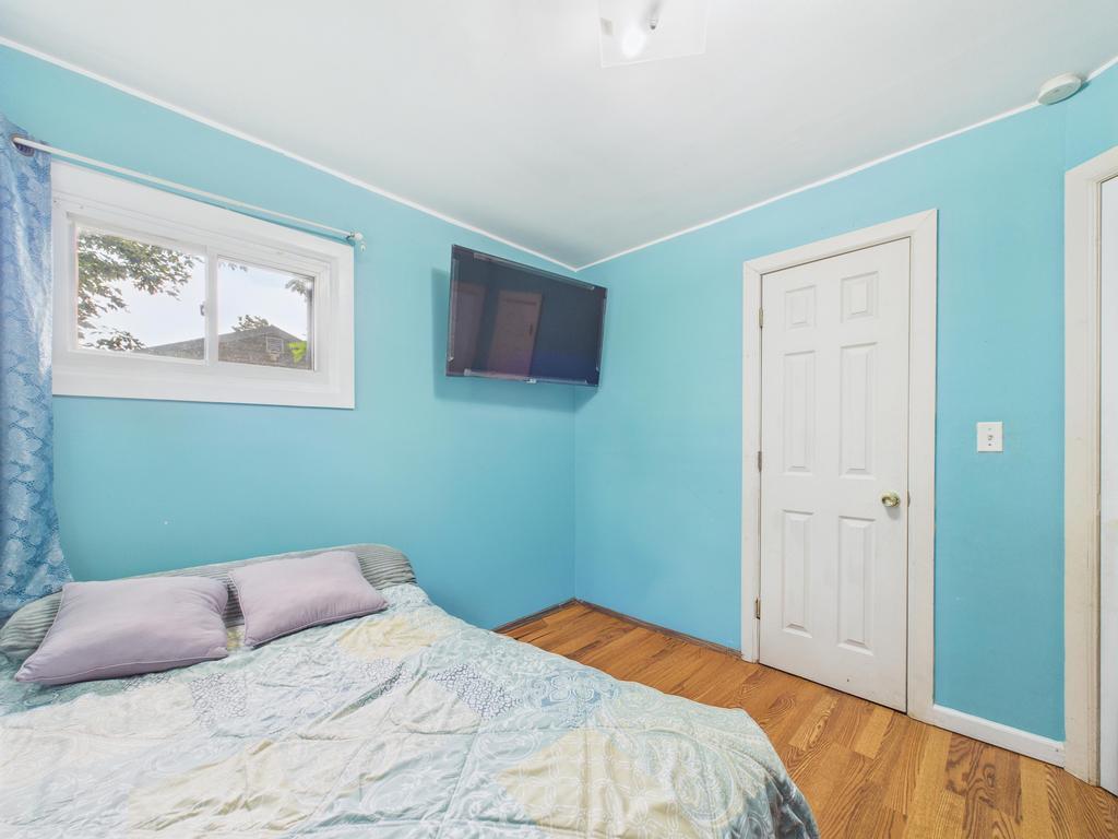 Single Family Suffolk Avenue  Suffolk County, NY 11717, MLS-890017-26