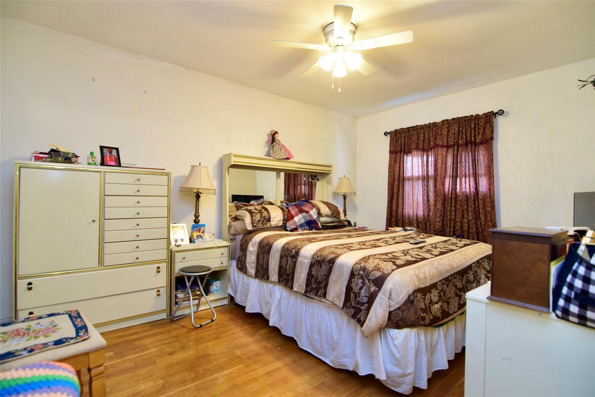 Single Family Gunther  Bronx, NY 10469, MLS-890019-11