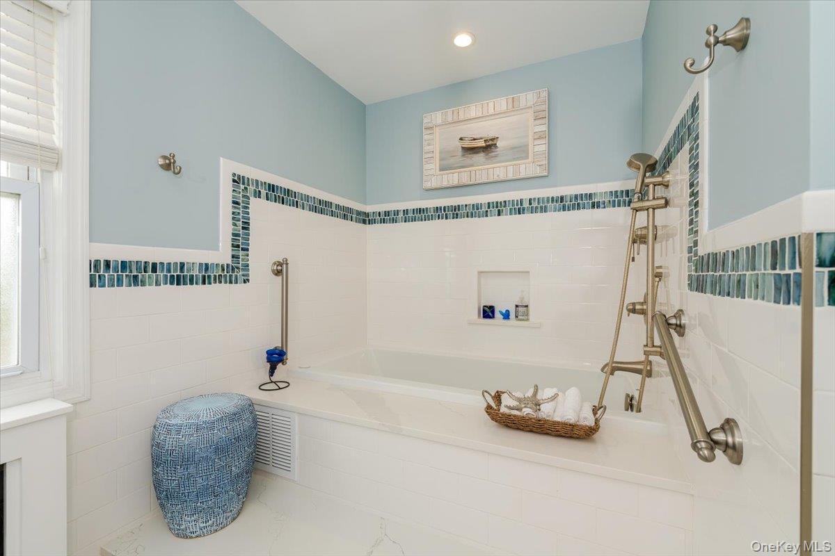 Single Family Blackheath  Nassau County, NY 11561, MLS-890078-15