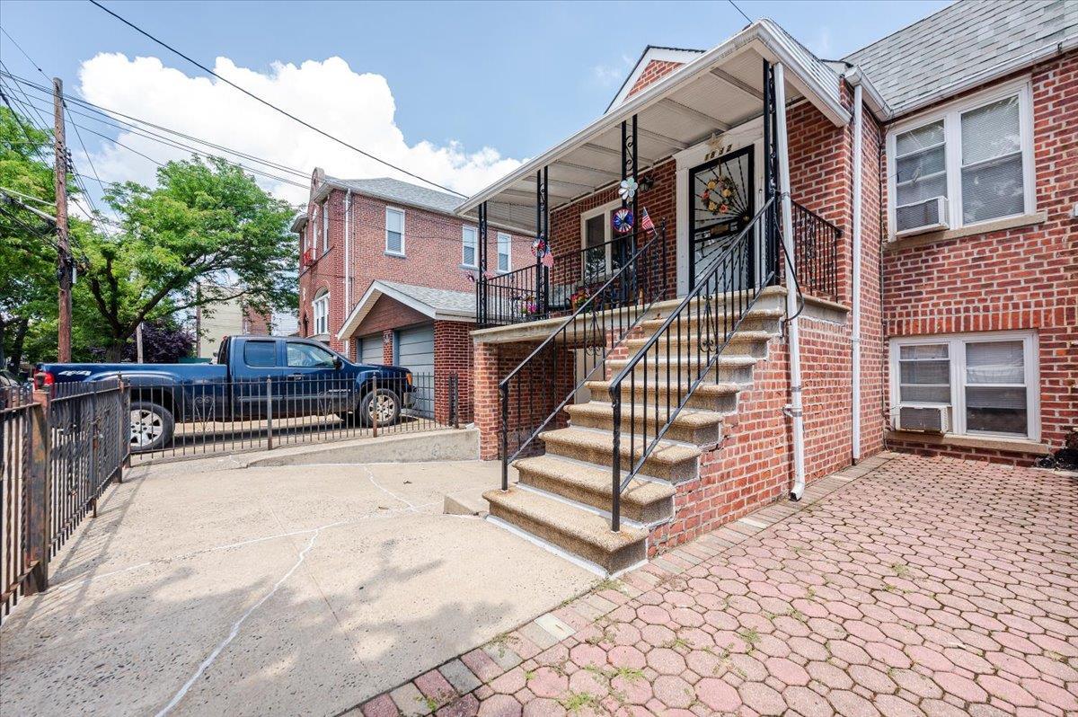 Single Family Haight  Bronx, NY 10461, MLS-890168-2