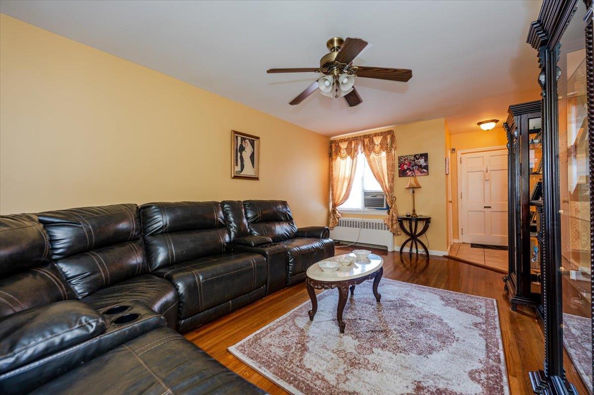 Single Family Haight  Bronx, NY 10461, MLS-890168-4