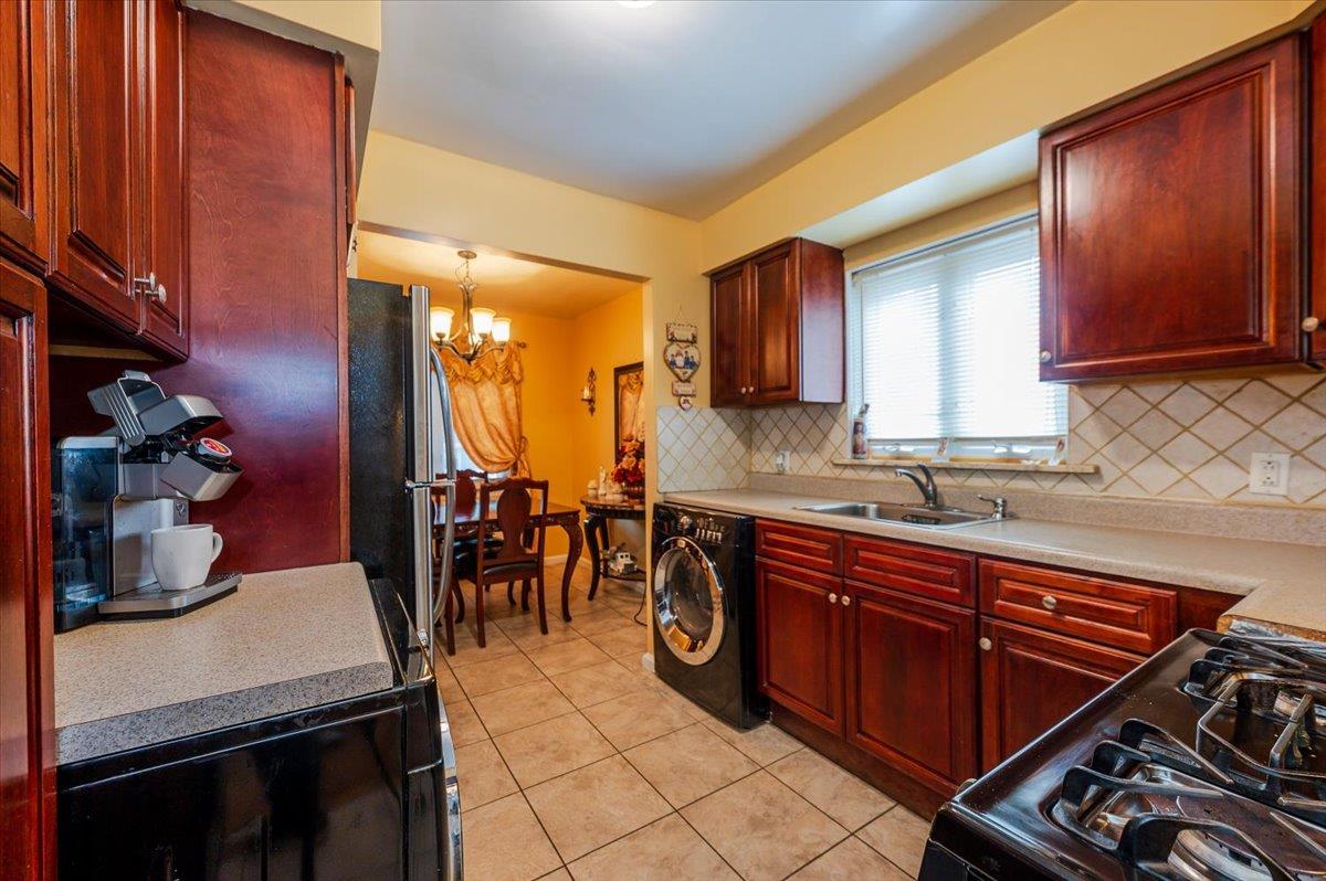 Single Family Haight  Bronx, NY 10461, MLS-890168-6