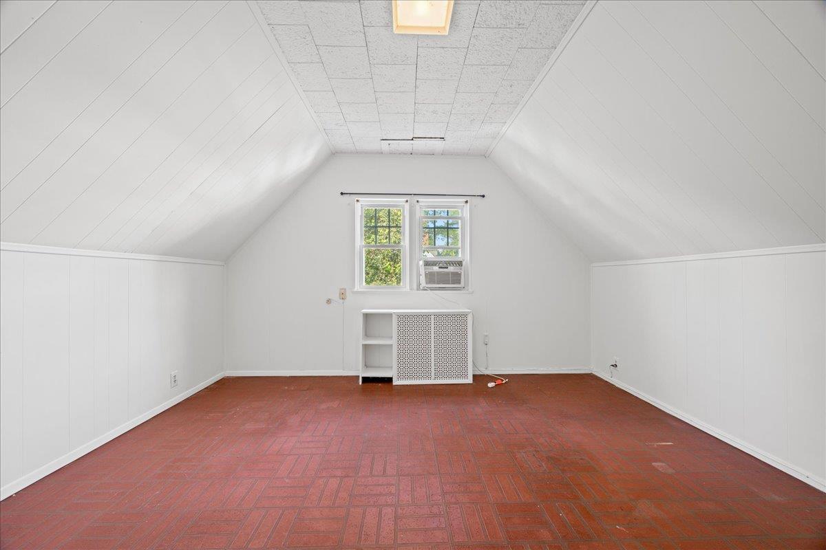 Single Family 212th Street  Queens, NY 11364, MLS-890171-22