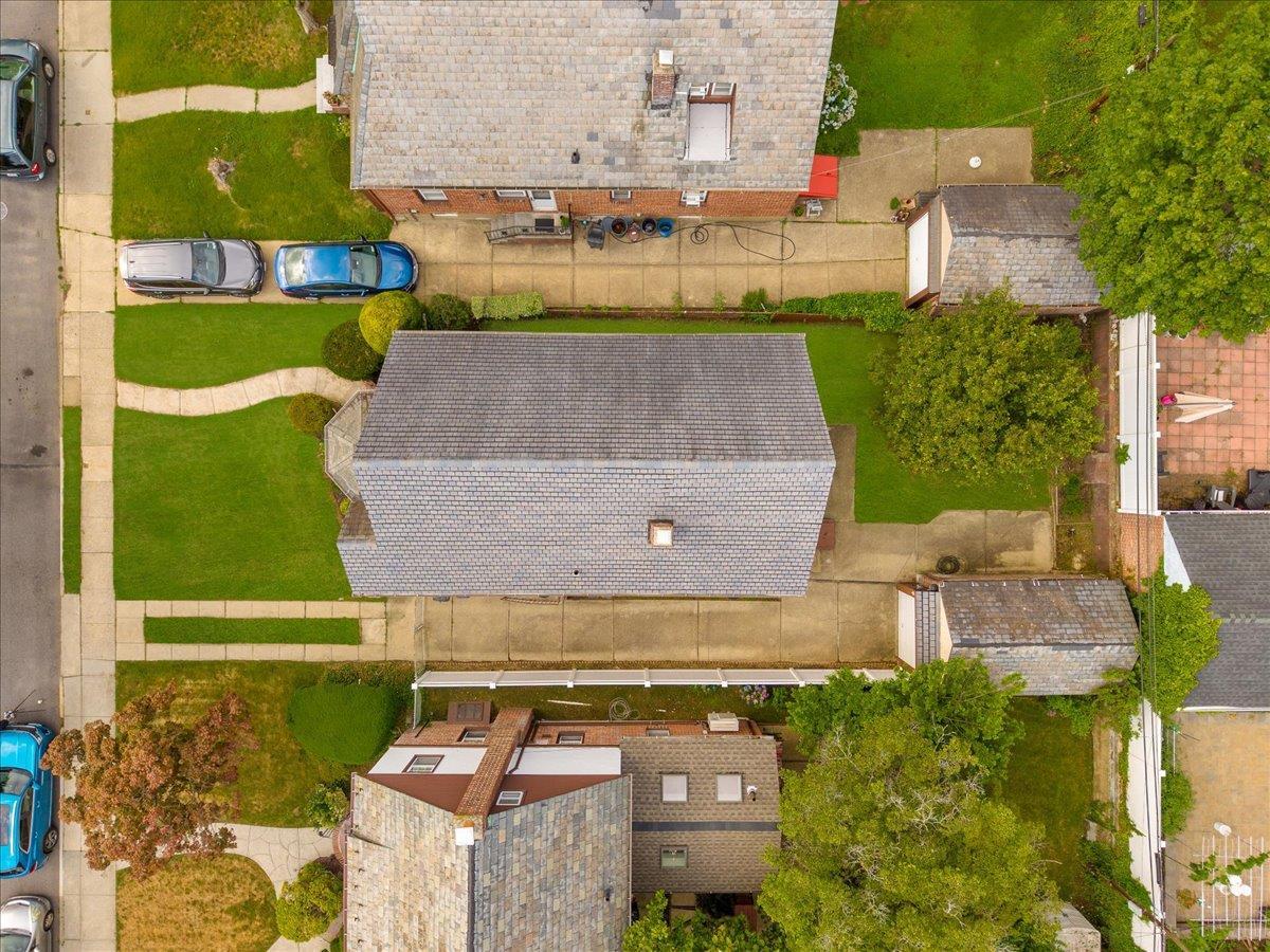 Single Family 212th Street  Queens, NY 11364, MLS-890171-32