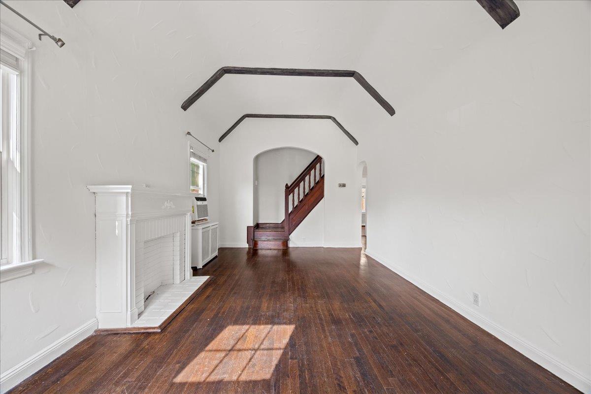 Single Family 212th Street  Queens, NY 11364, MLS-890171-7