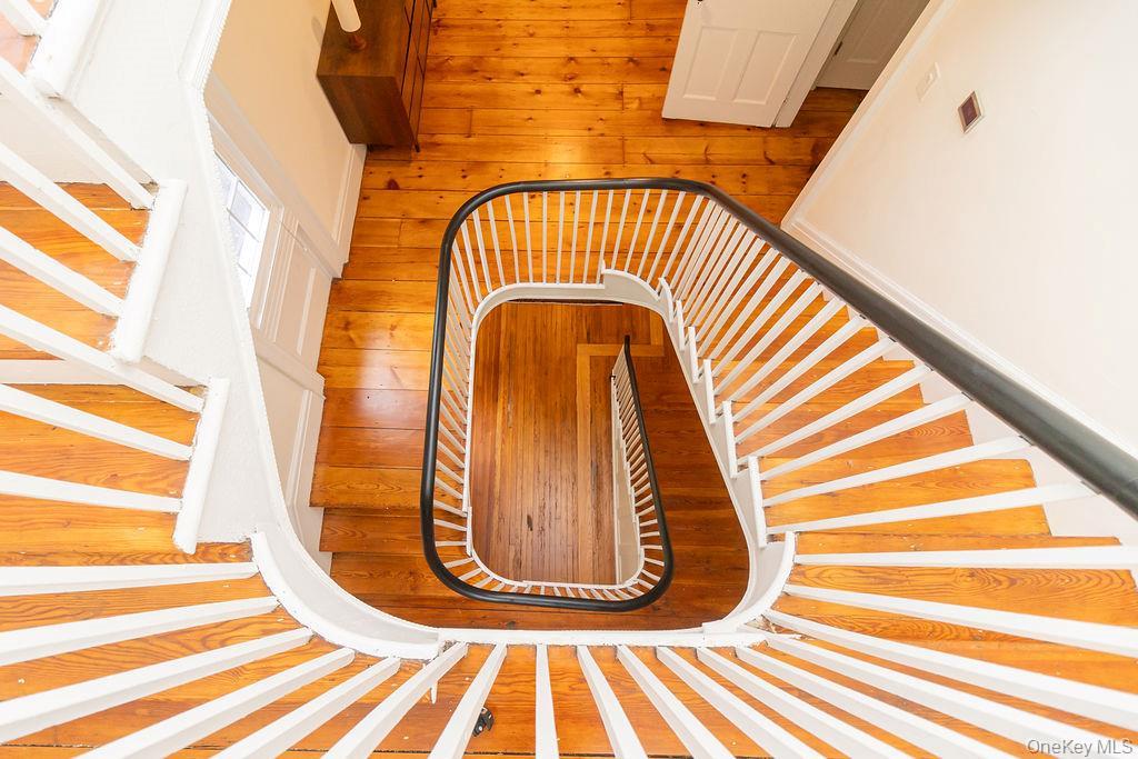 Single Family Landing  Suffolk County, NY 11787, MLS-890198-44