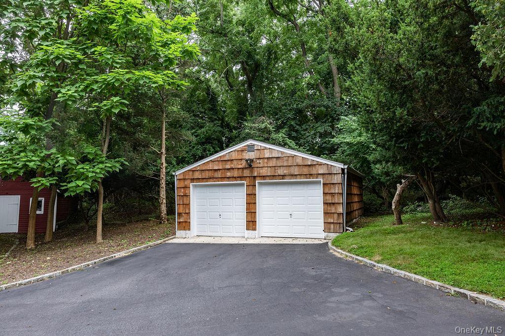 Single Family Landing  Suffolk County, NY 11787, MLS-890198-47