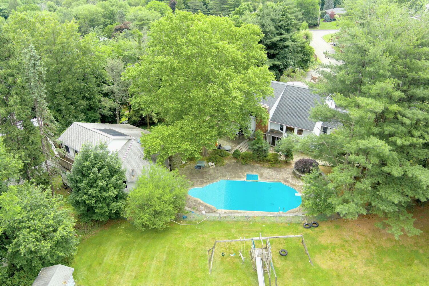 Single Family Oz Rockland County, NY 10977, MLS-890214-3