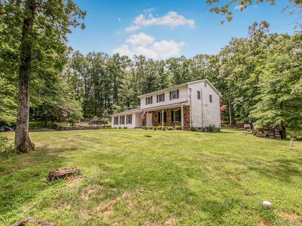 Single Family Buckberg  Rockland County, NY 10980, MLS-890265-22