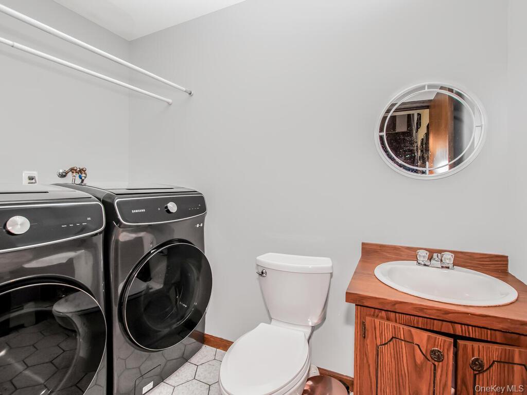 Single Family Buckberg  Rockland County, NY 10980, MLS-890265-8