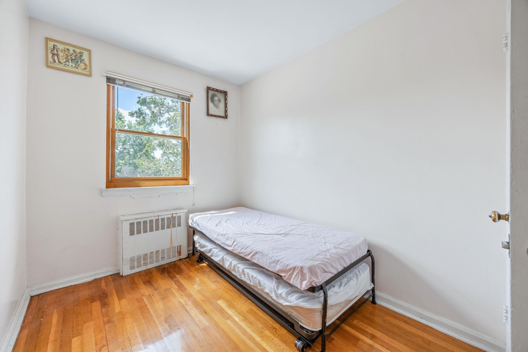Single Family 71st  Queens, NY 11367, MLS-890269-13
