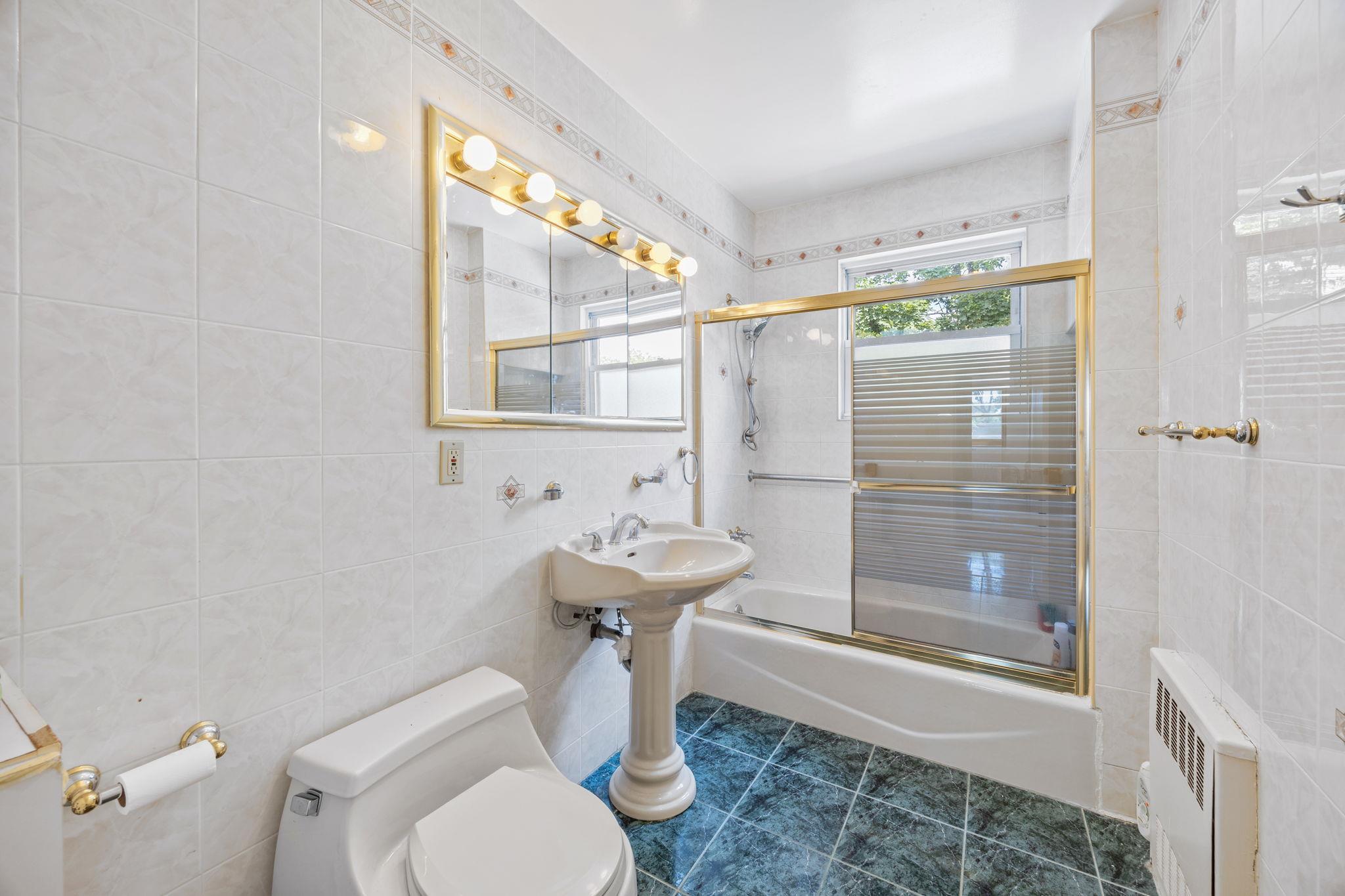 Single Family 71st  Queens, NY 11367, MLS-890269-14