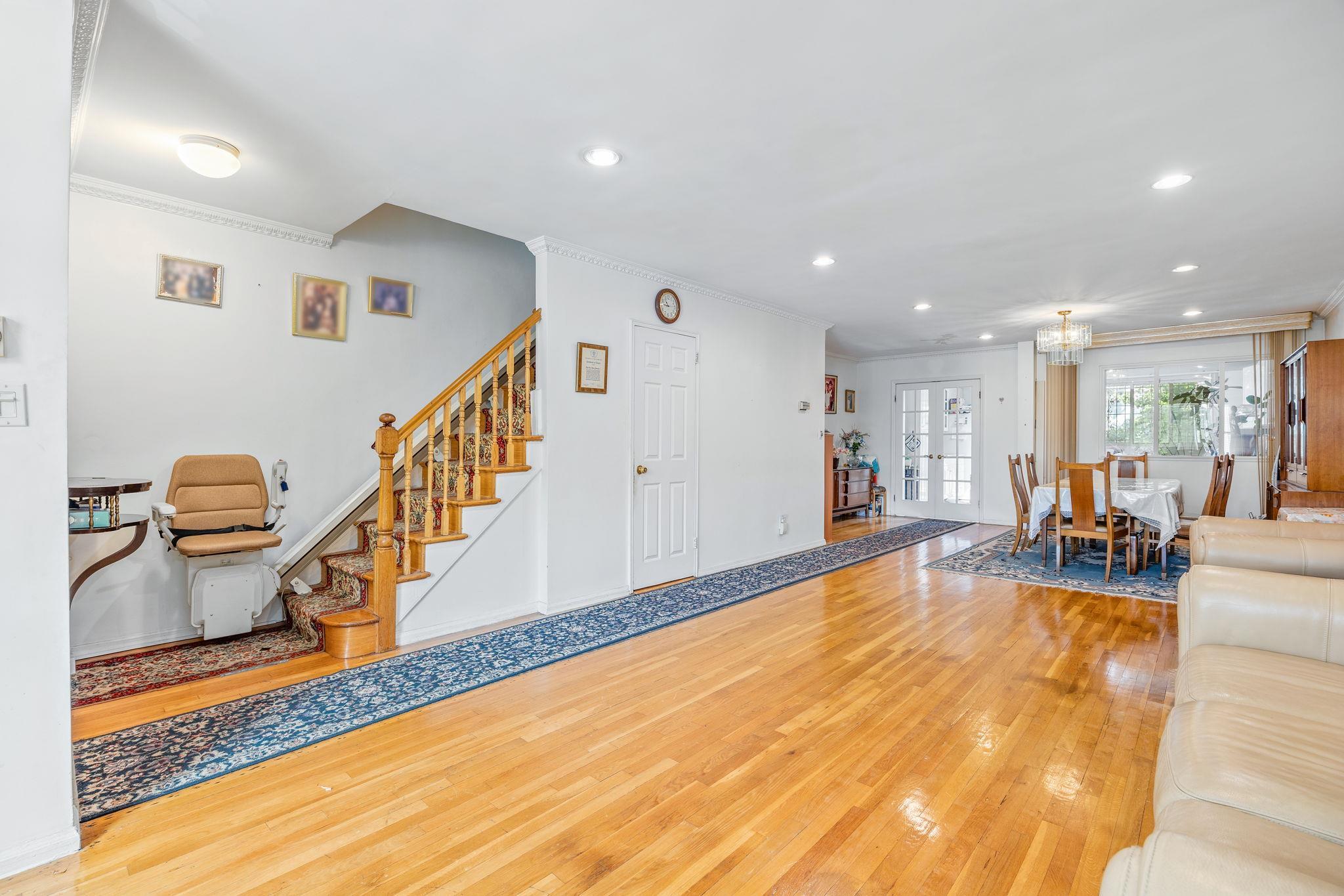 Single Family 71st  Queens, NY 11367, MLS-890269-4