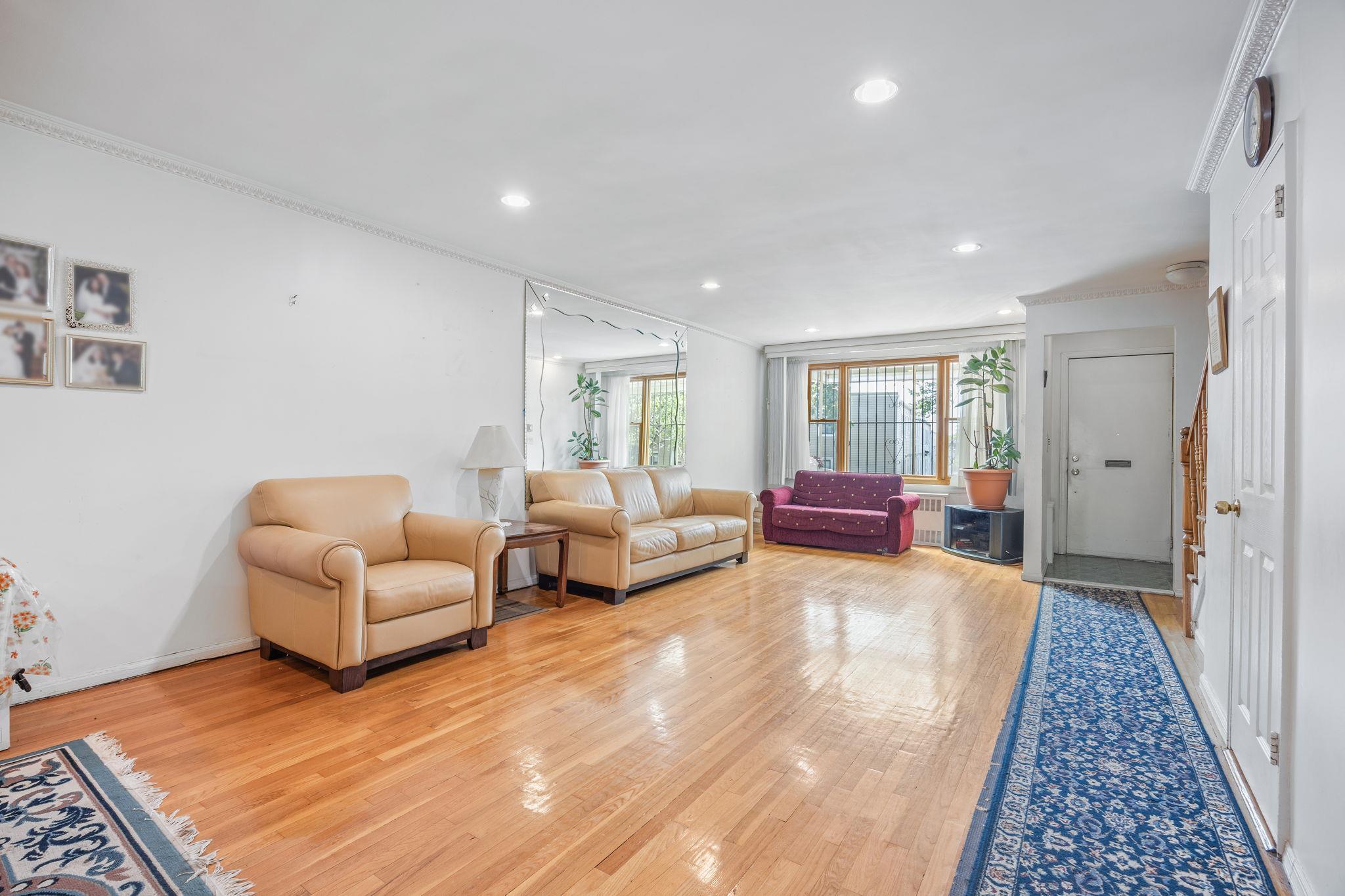 Single Family 71st  Queens, NY 11367, MLS-890269-5