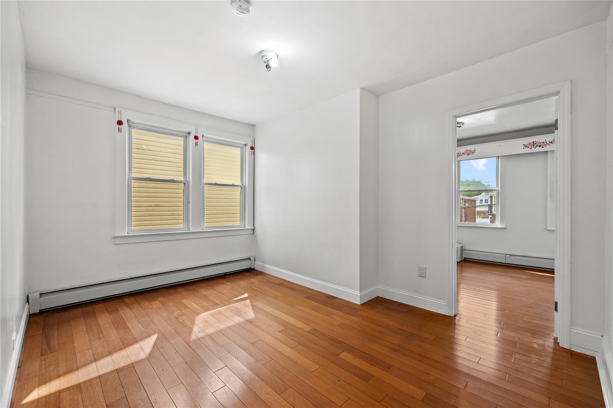 Single Family Quince  Queens, NY 11355, MLS-890290-10