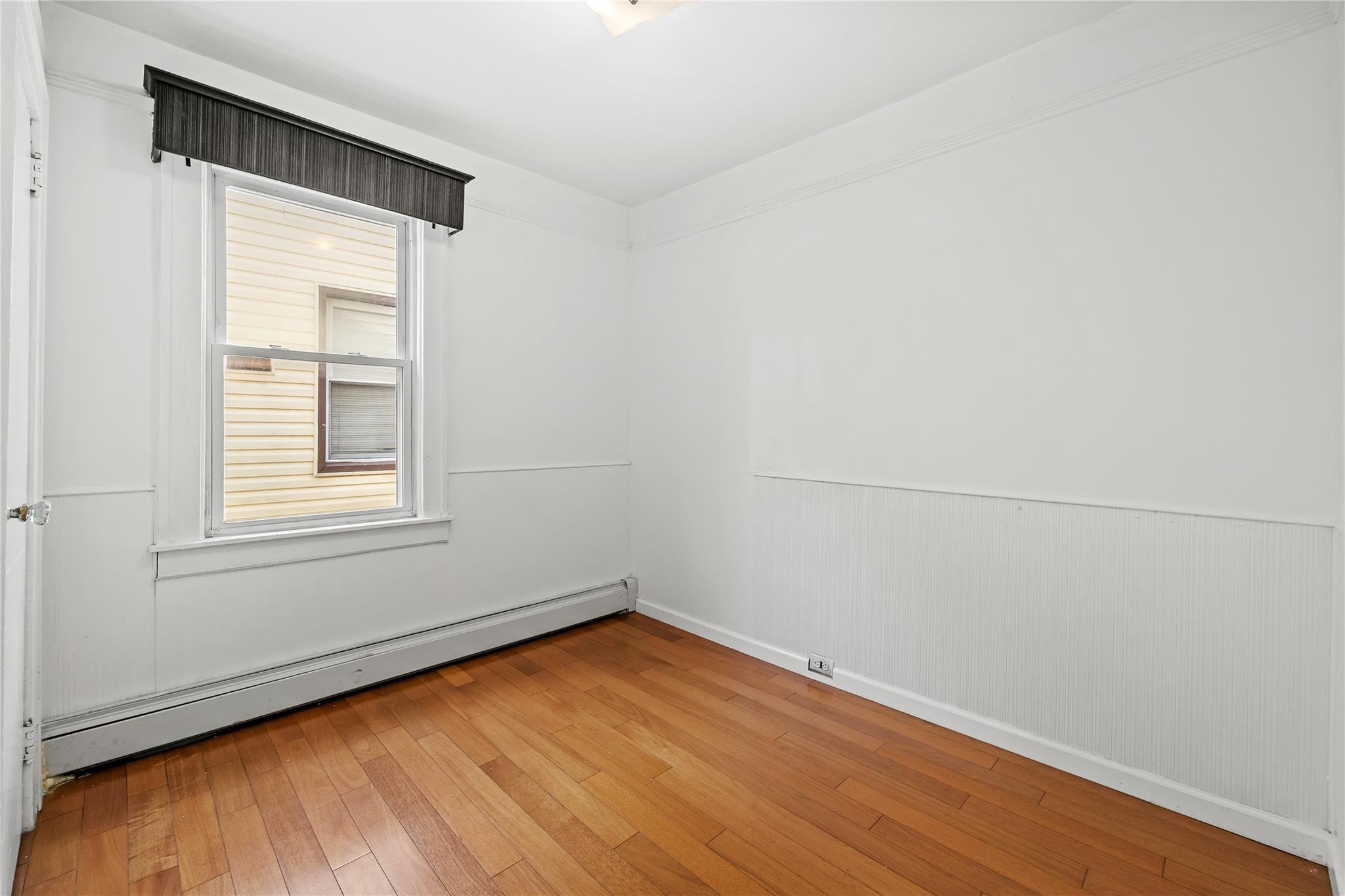 Single Family Quince  Queens, NY 11355, MLS-890290-16