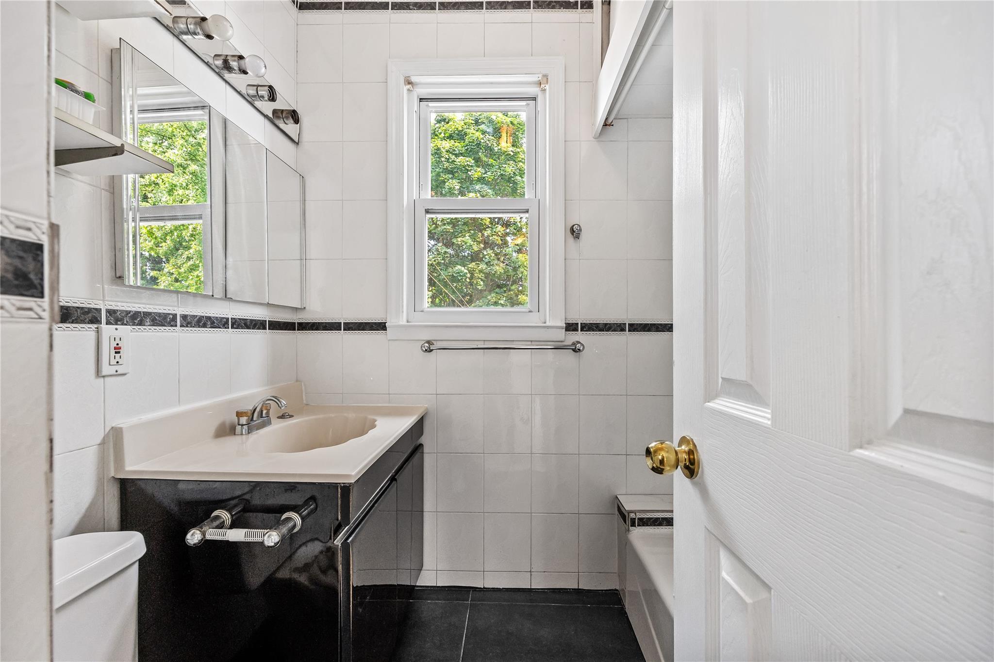 Single Family Quince  Queens, NY 11355, MLS-890290-17