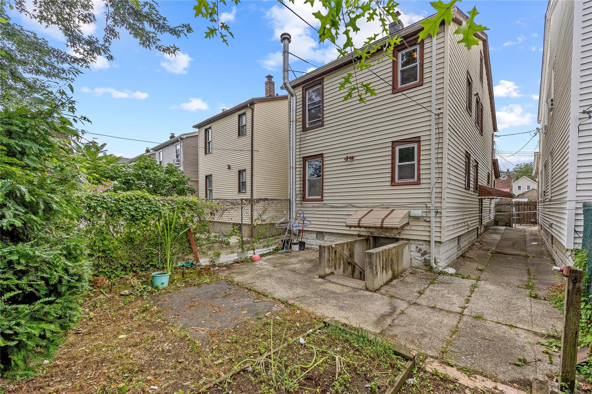 Single Family Quince  Queens, NY 11355, MLS-890290-25