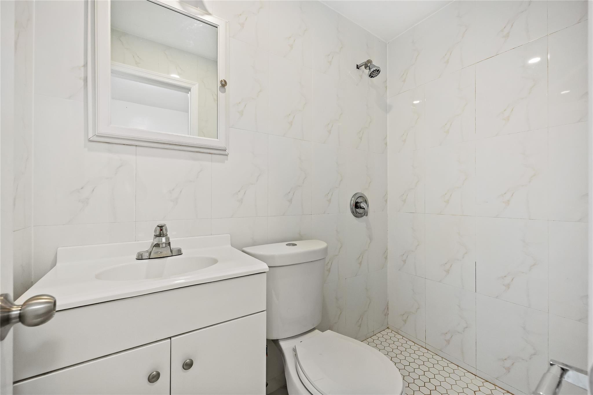 Single Family Quince  Queens, NY 11355, MLS-890290-3