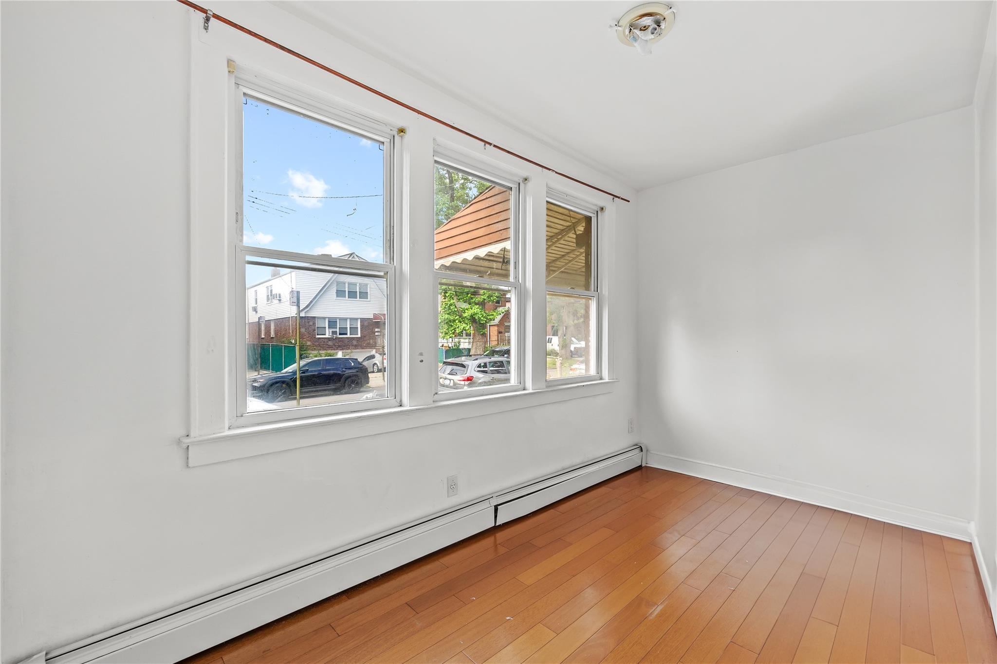 Single Family Quince  Queens, NY 11355, MLS-890290-4