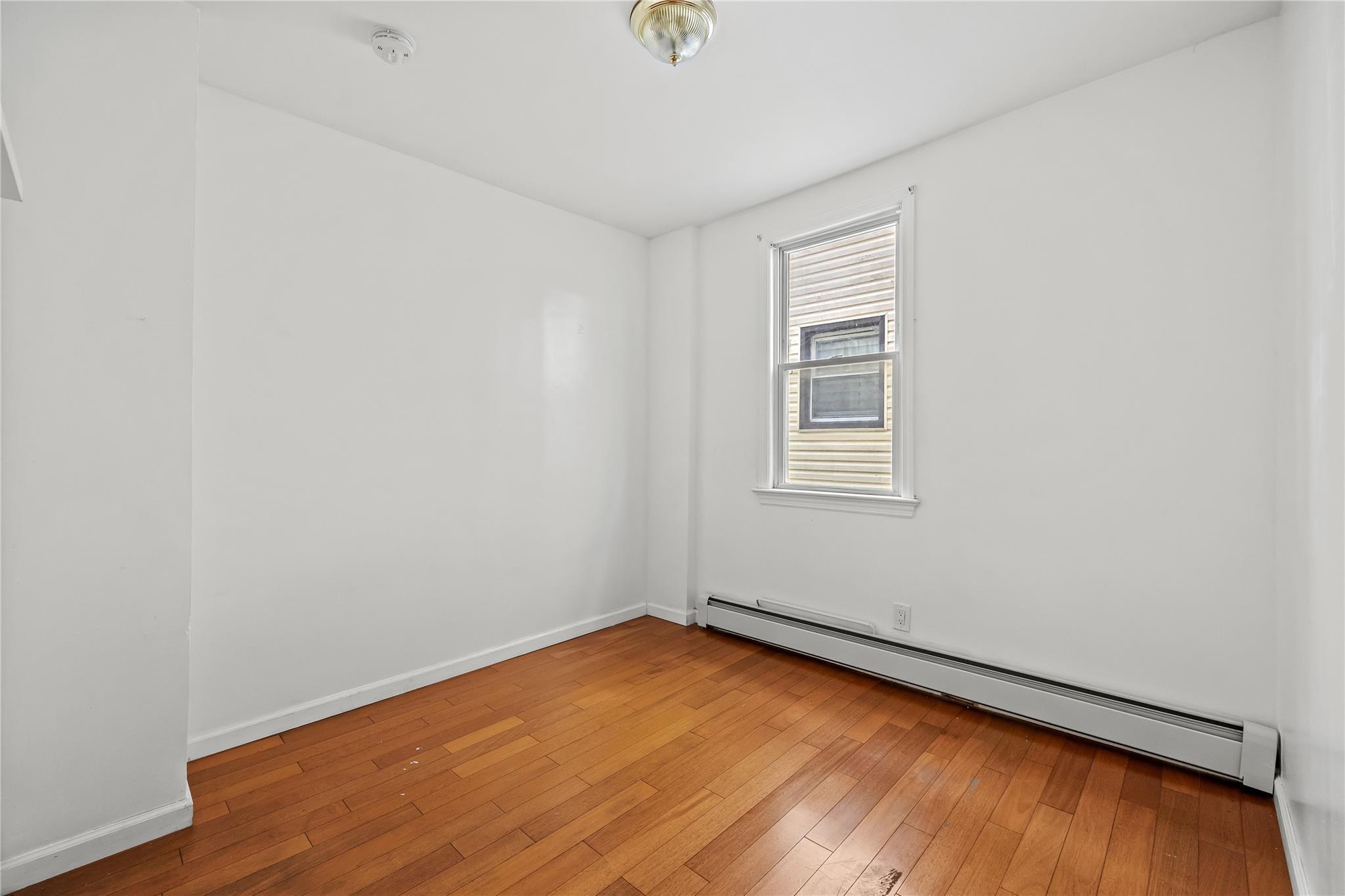 Single Family Quince  Queens, NY 11355, MLS-890290-7