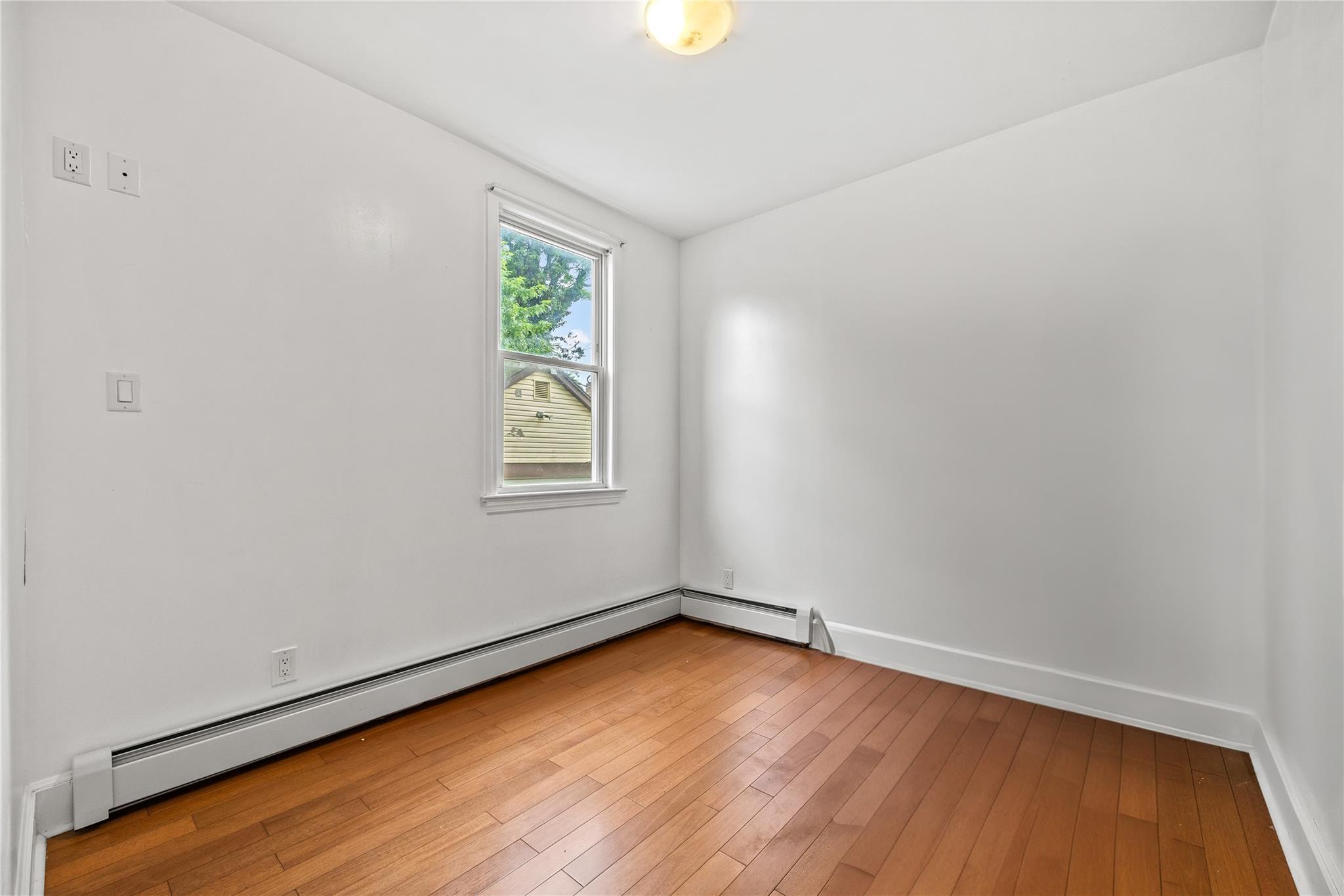 Single Family Quince  Queens, NY 11355, MLS-890290-9