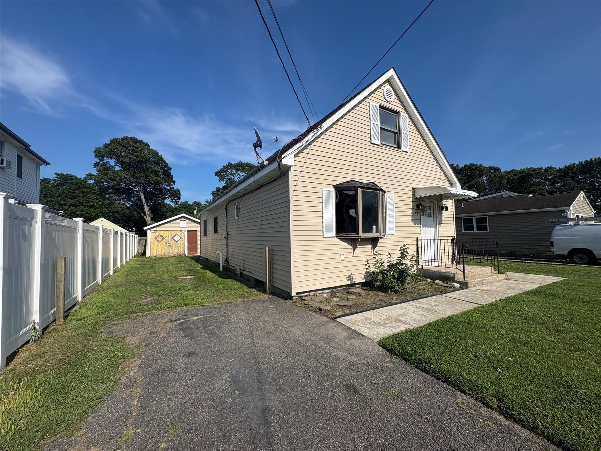 Single Family Lynbrook  Suffolk County, NY 11951, MLS-890292-42