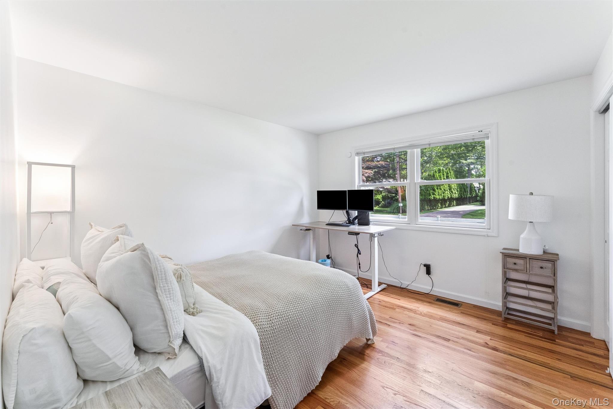 Single Family Hampton Bays  Suffolk County, NY 11946, MLS-890295-10